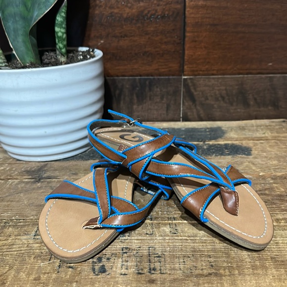 NWOT G By Guess Brown and Blue Strappy Sandals - Picture 1 of 9